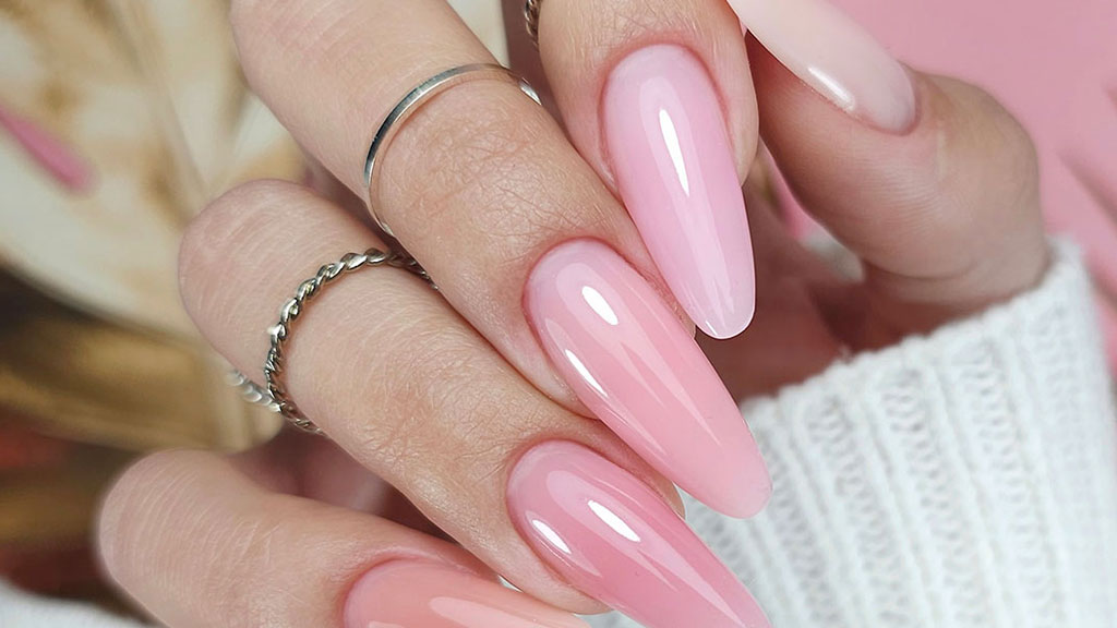 Builder gel manicure with smooth structure and glossy finish using Claresa products