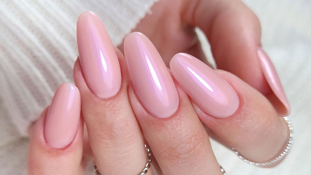 Builder gel manicure with smooth structure and glossy finish using Claresa products