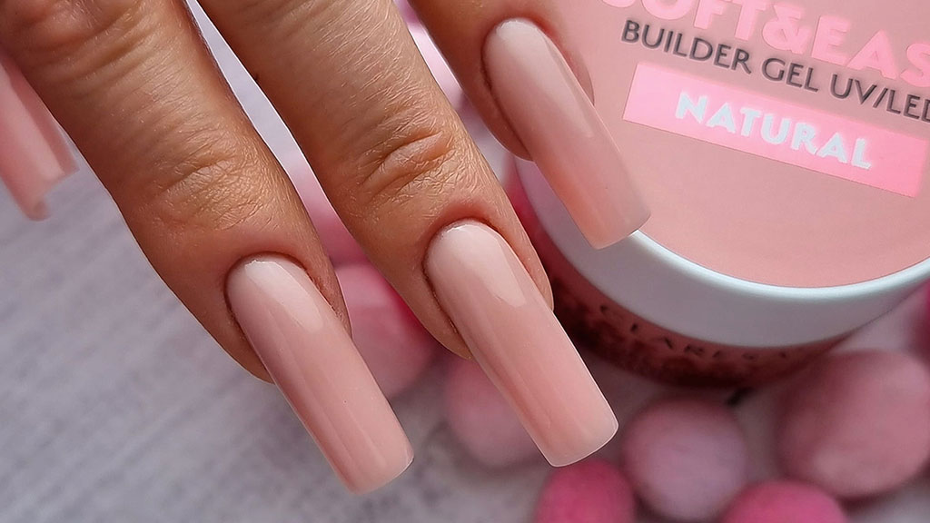 Builder gel manicure with smooth structure and glossy finish using Claresa products