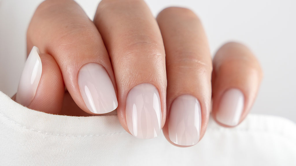 Acrylic nails vs gel polish nails comparison on natural nails