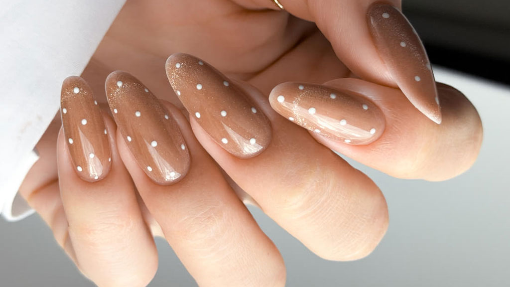 Acrylic nails vs gel polish nails comparison on natural nails