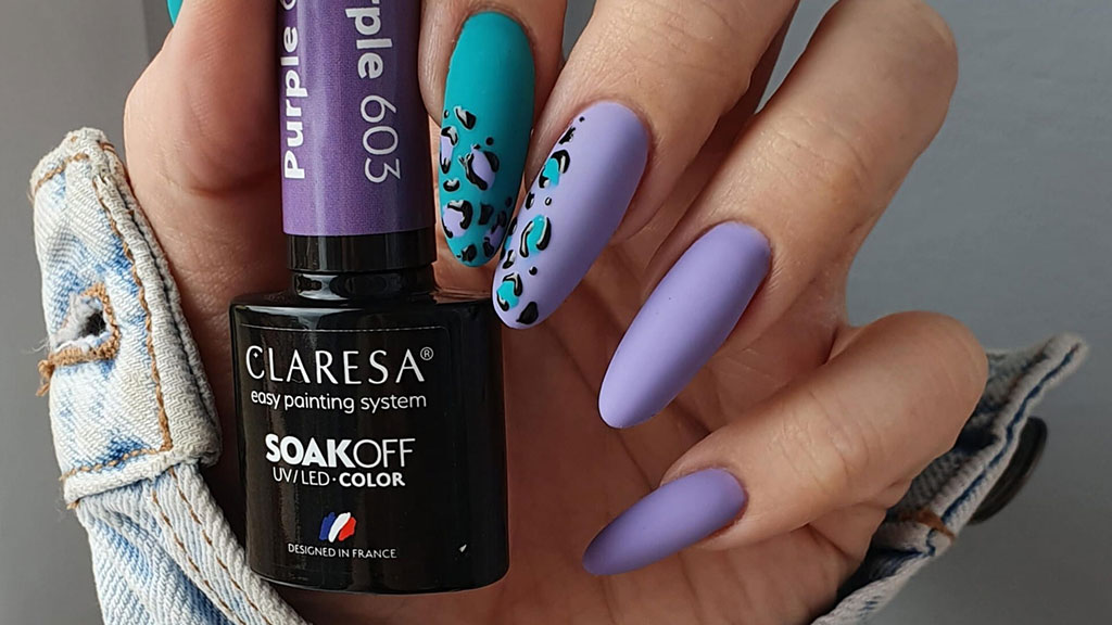 Pastel lilac gel nails inspired by spring nail trends