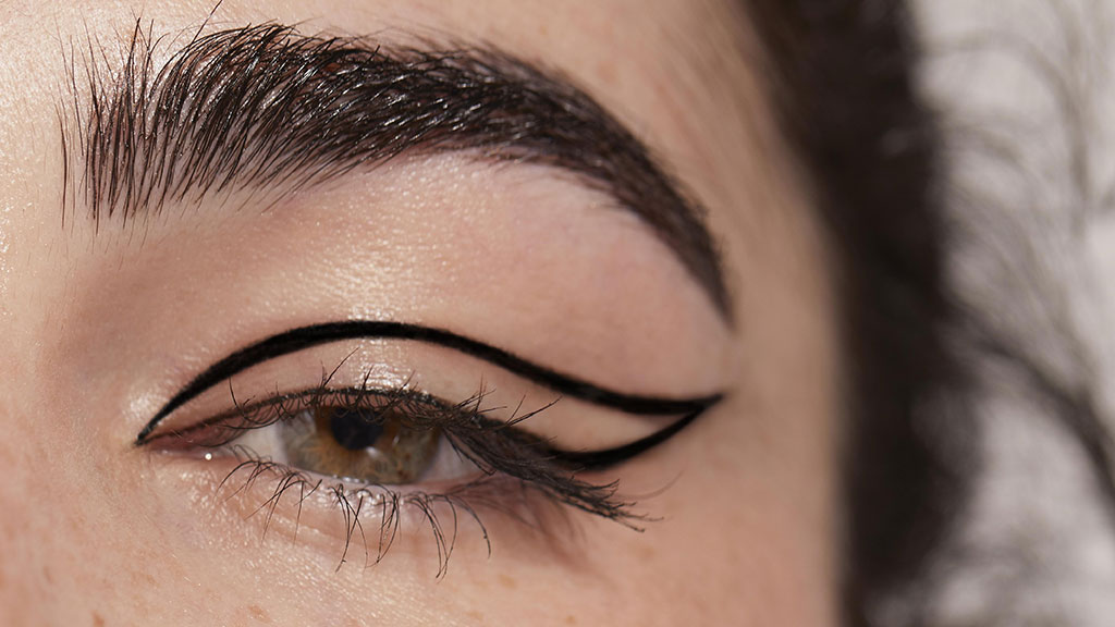Claresa eyeliners – colourful eye makeup products