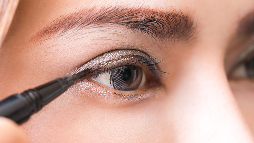 Claresa eyeliners – colourful eye makeup products