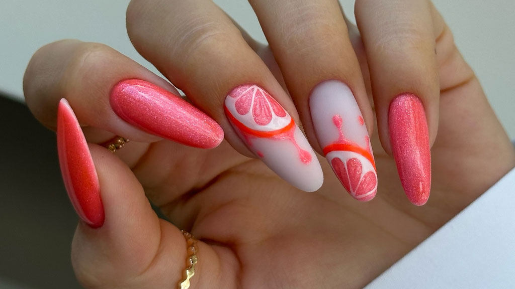 Cat eye nail gel polish manicure with a shimmering magnetic effect