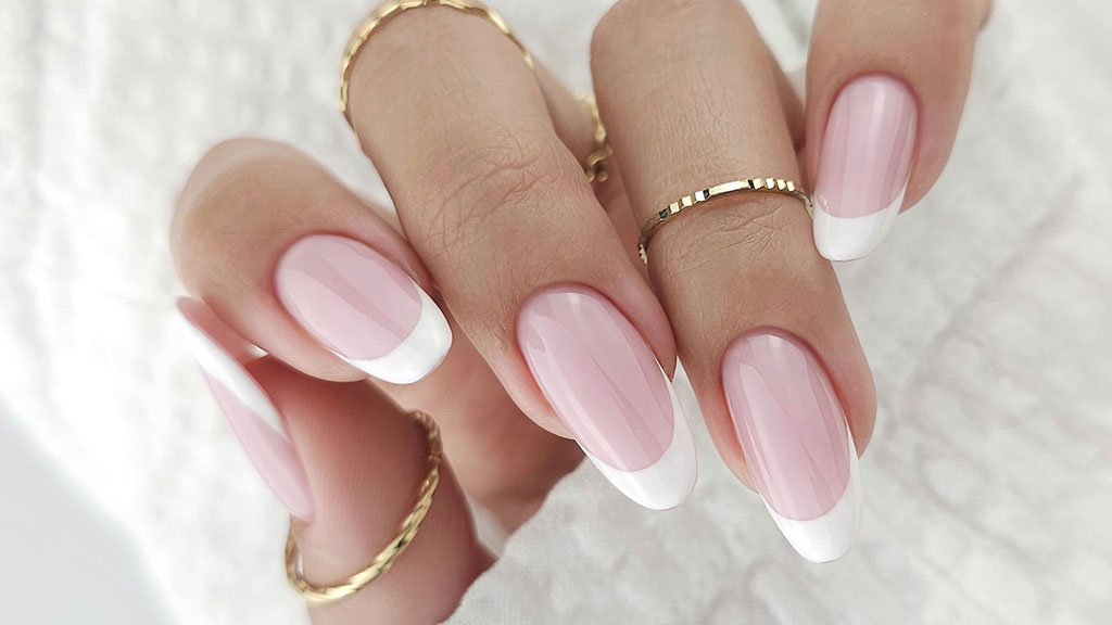 Hero image Main article image Alt text Hard gel manicure on natural nails